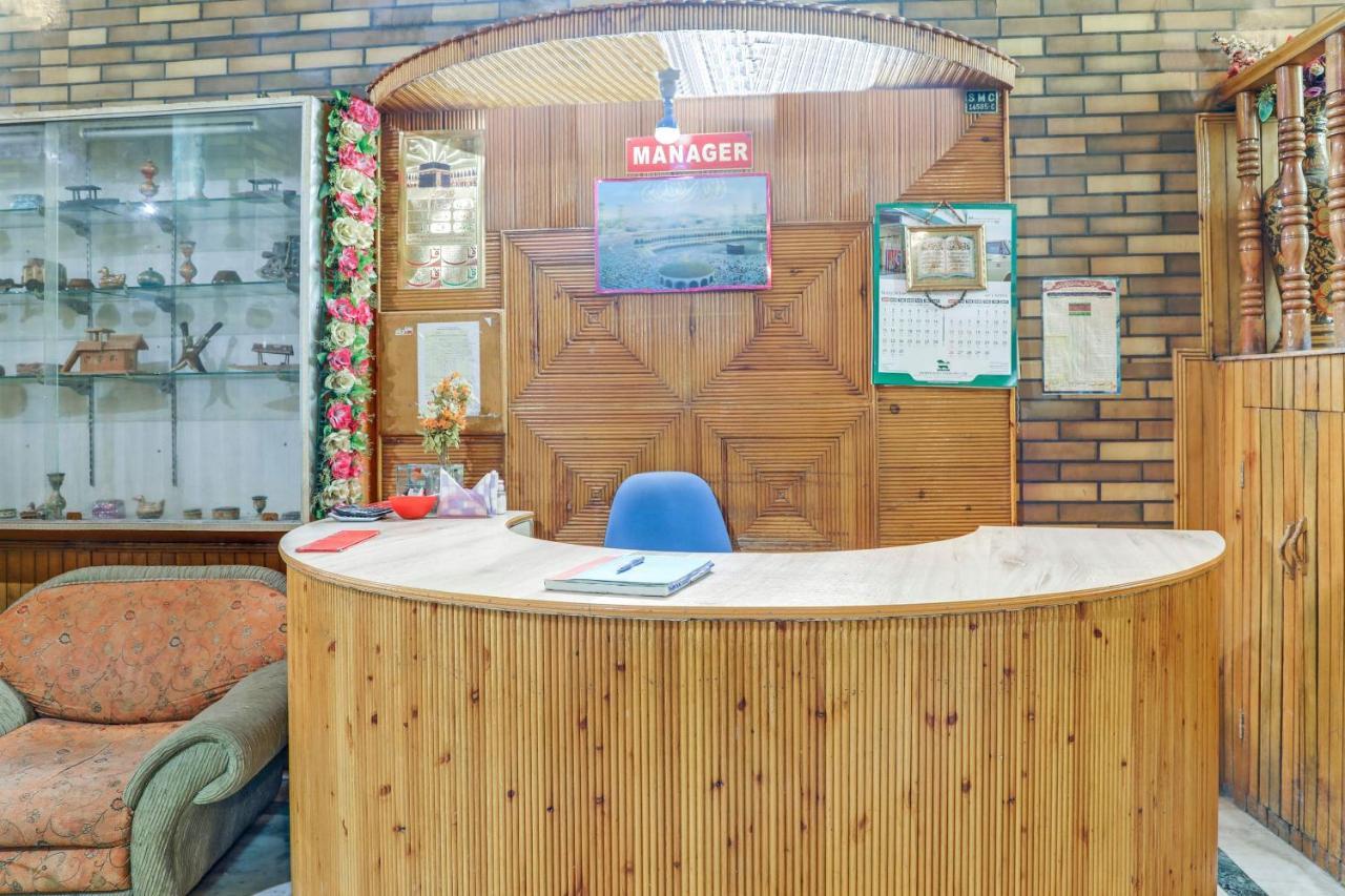 Oyo 72225迪尔珊酒店 Srīnagar 外观 照片